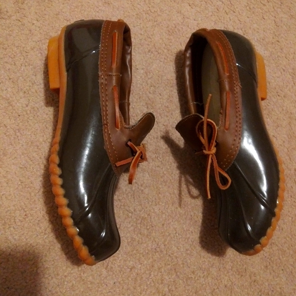 These are beautiful Khombu rain/snow booties 😘😍